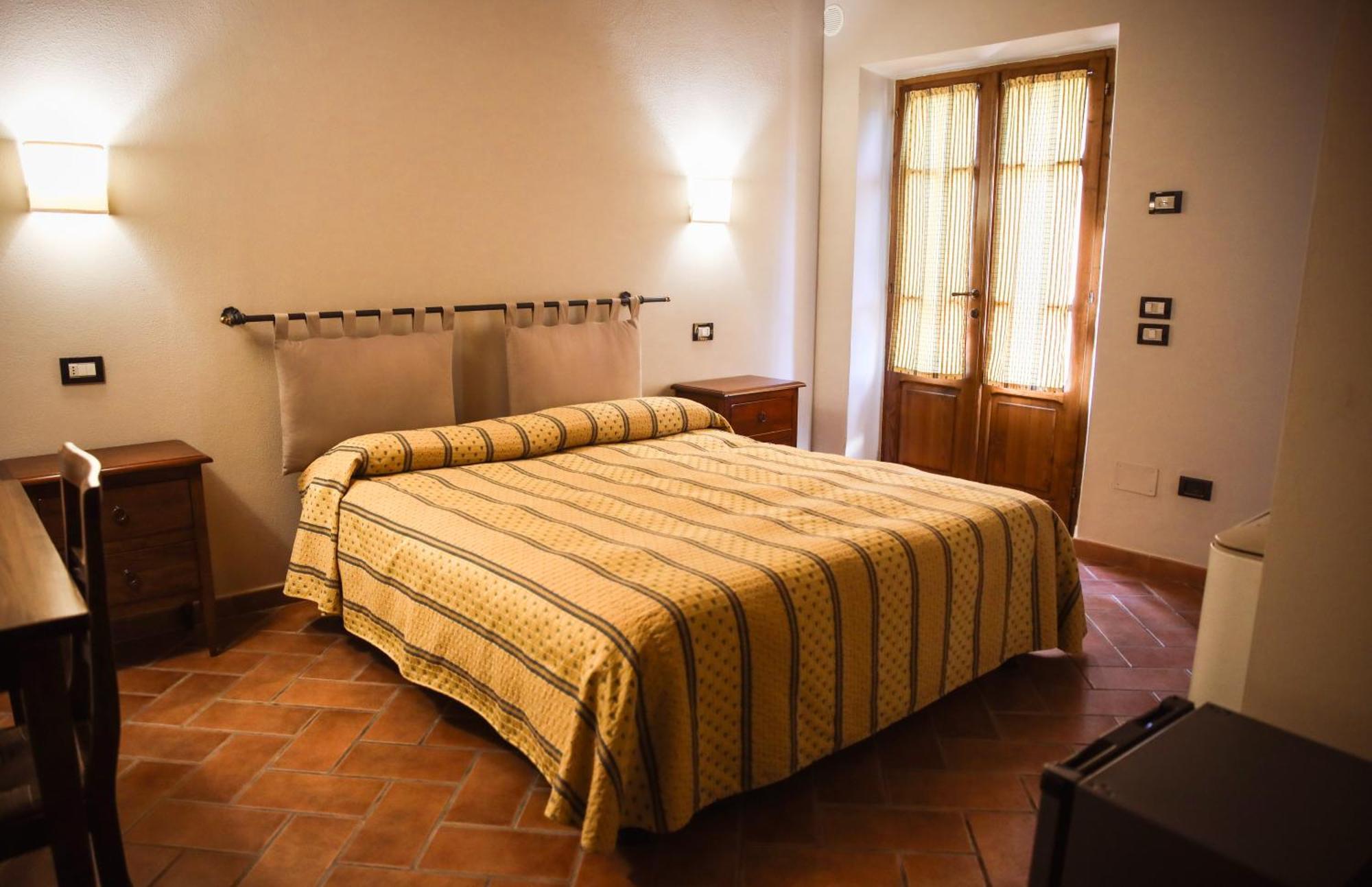 Agriturismo La Vecchia Quercia Монтемерано Екстериор снимка