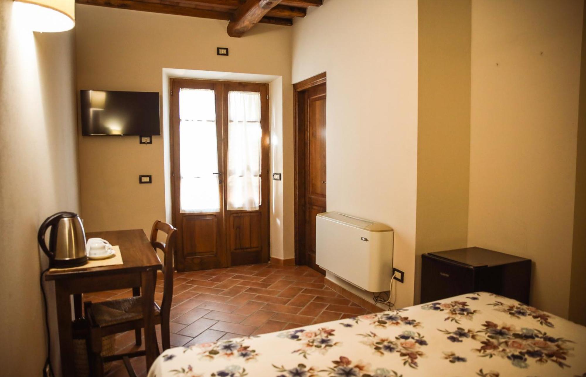 Agriturismo La Vecchia Quercia Монтемерано Екстериор снимка