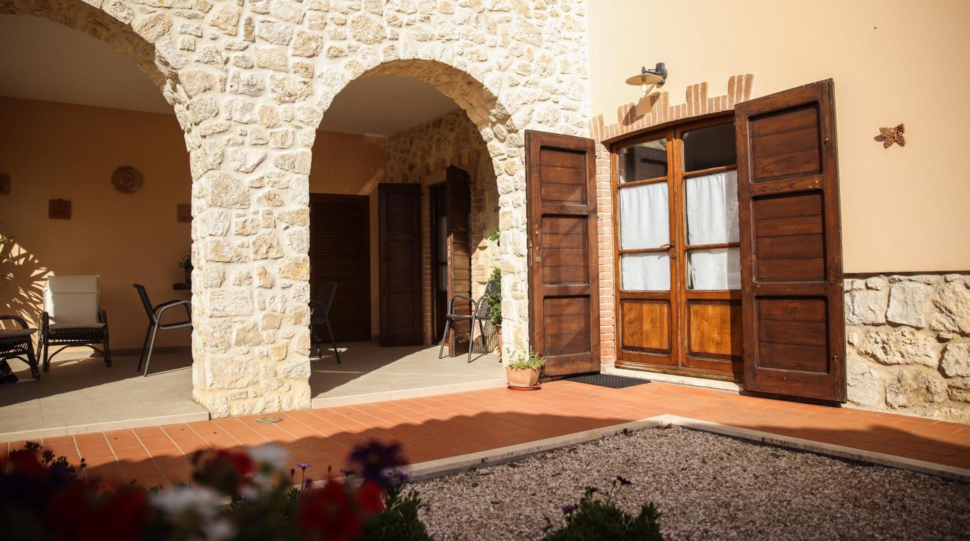 Agriturismo La Vecchia Quercia Монтемерано Екстериор снимка